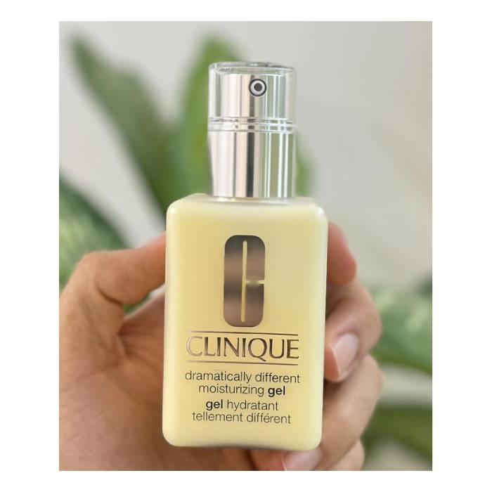 ژل آبرسان کلینیک مدل gel moisturizing حجم 125 میلی لیتر